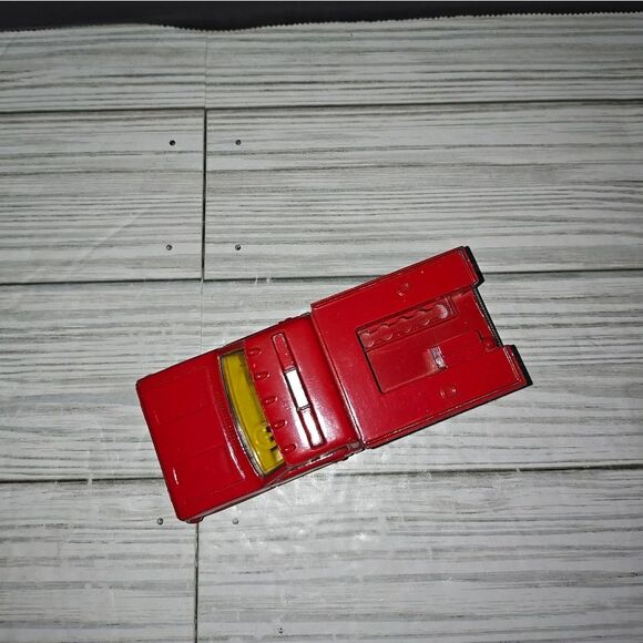 Dinky Toys No. 267 Emergency Paramedic Truck Squad 51 LA County Toy Car England - Picture 2 of 9